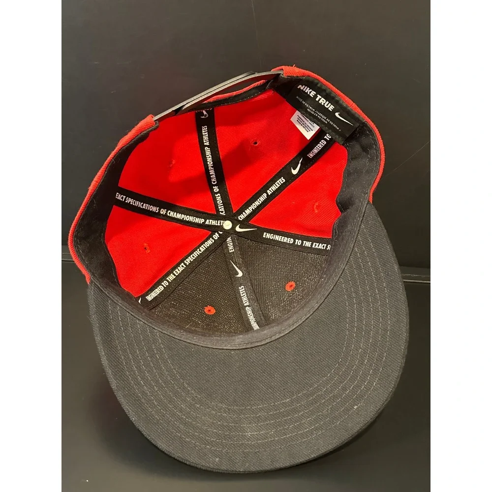 Nike‎ True Elite Snapback Hat Red Black Swoosh Adjustable Cap Mens One Size